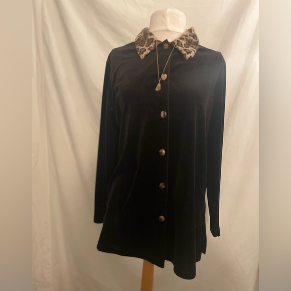 Vintage button up with leopard print details sz small - Picture 8 of 10